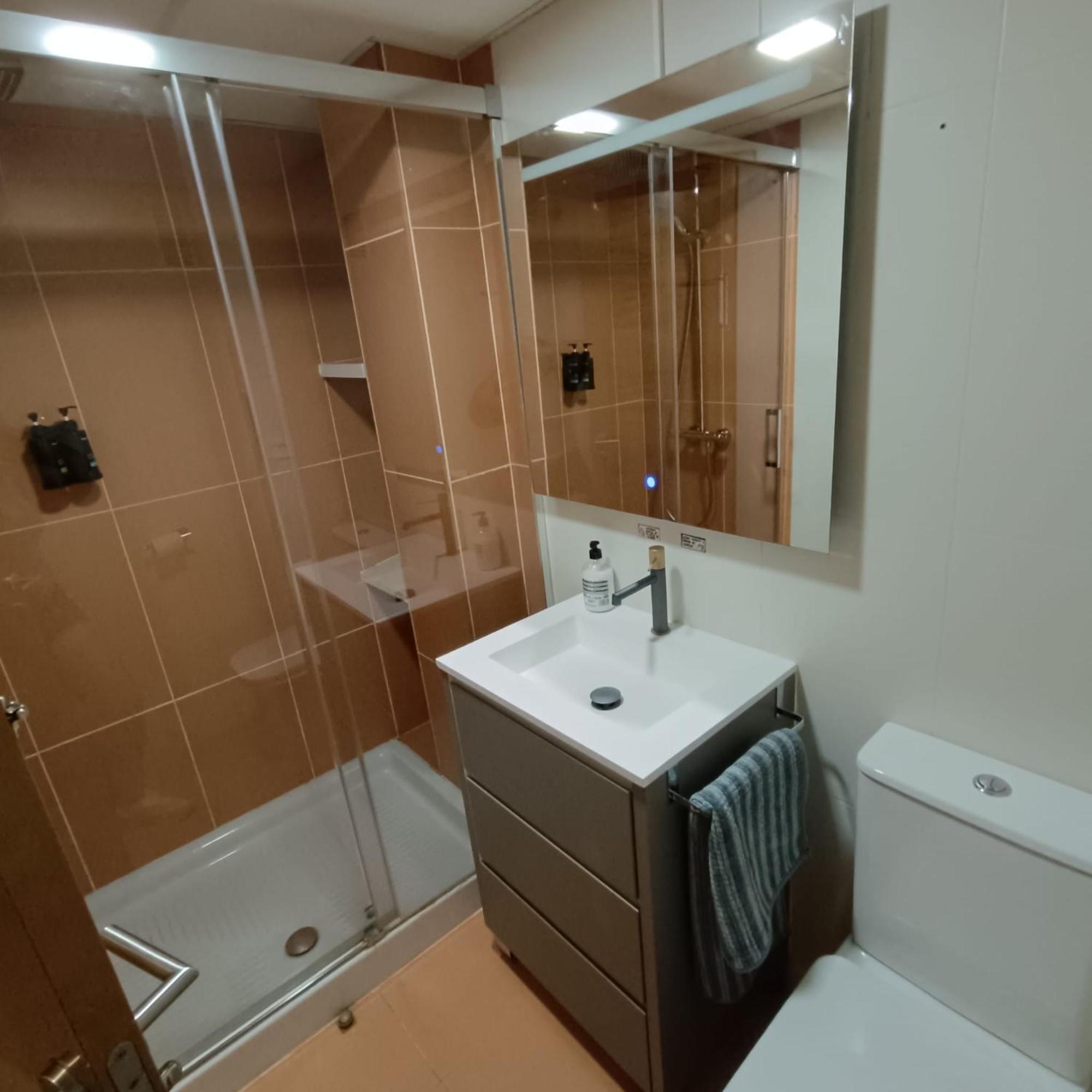 En Atico Duplex Homestay Gandia